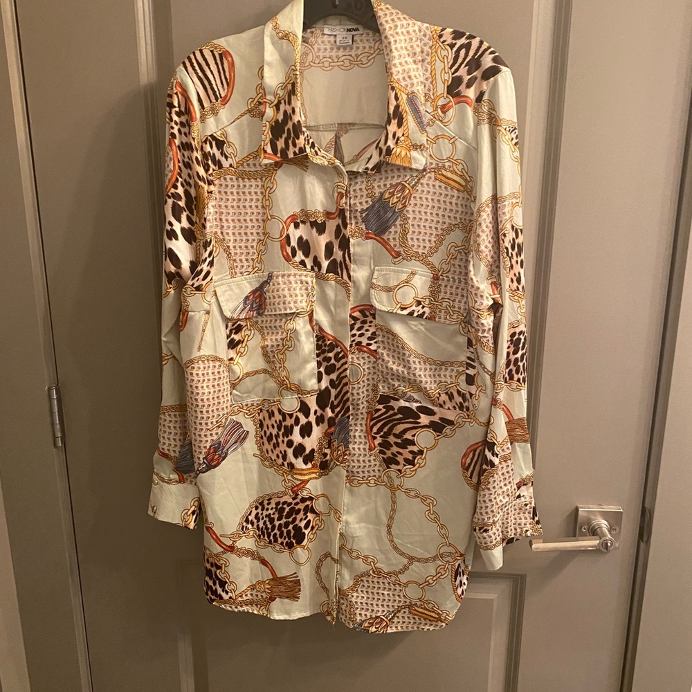 Fashion Nova Light Green Satin Chain Link Print Blouse